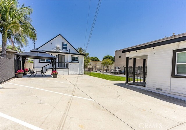 Foto del edificio - 6741 Newlin Ave