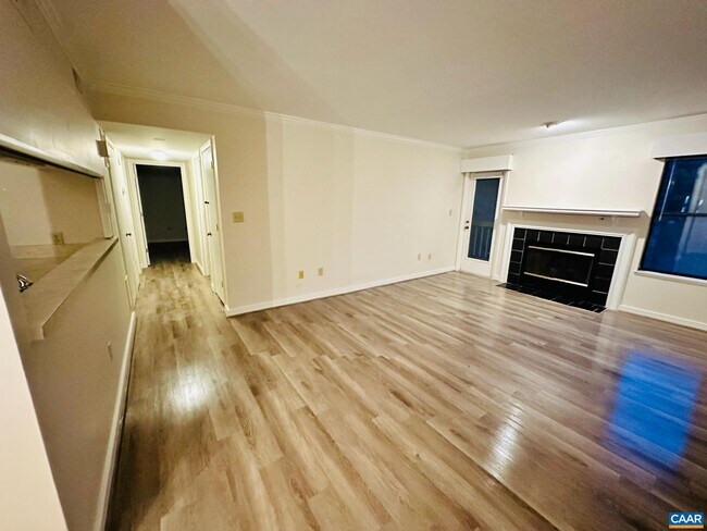 Building Photo - 338 S Pantops Dr