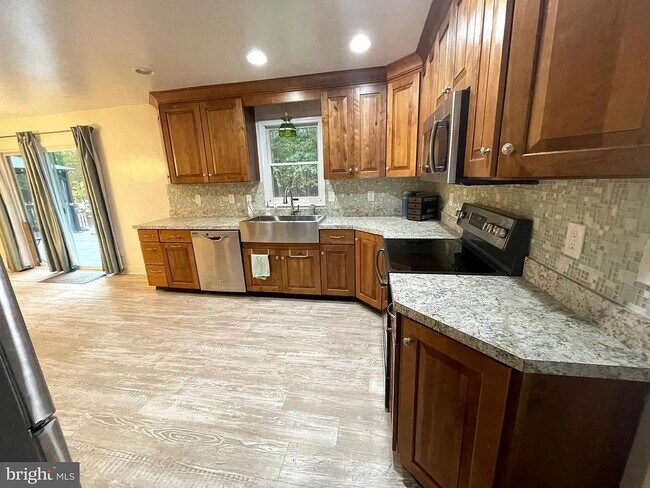 Foto del edificio - 3 Bedroom Ranch Home in Elkton MD