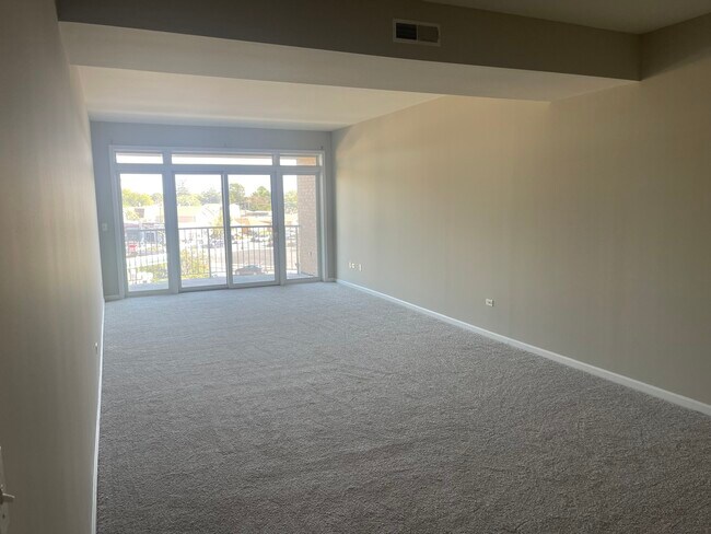 Foto del edificio - 6400 N Northwest Hwy
