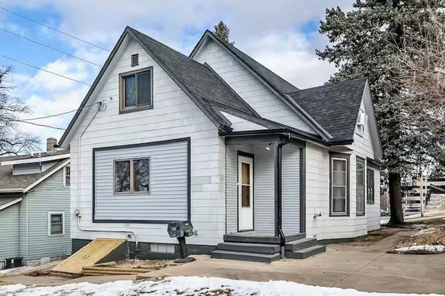 Building Photo - Comfy & Chic Council Bluffs Retreat - 2BR 1B