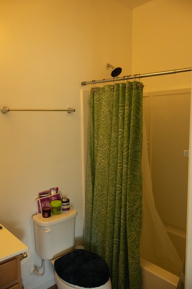 Foto del edificio - 515 Twine Ln