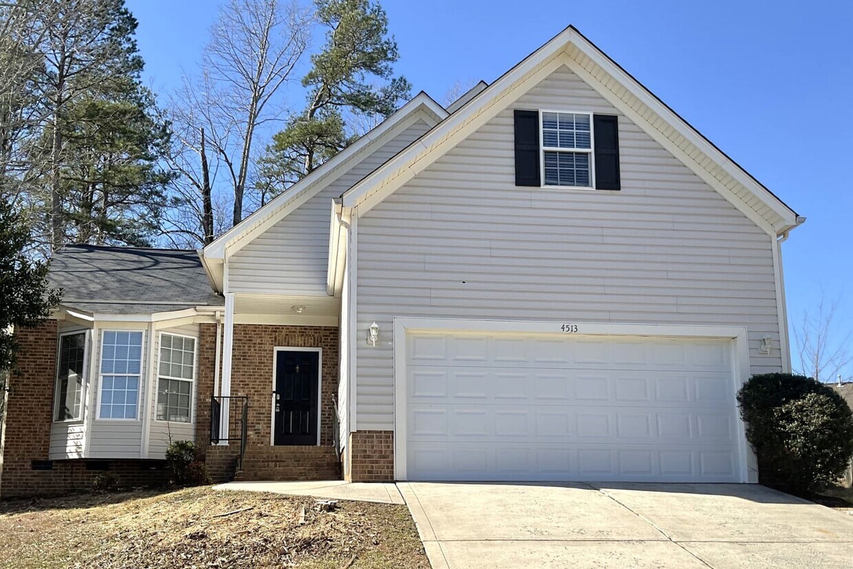 Foto principal - 4513 Hyperion Ct