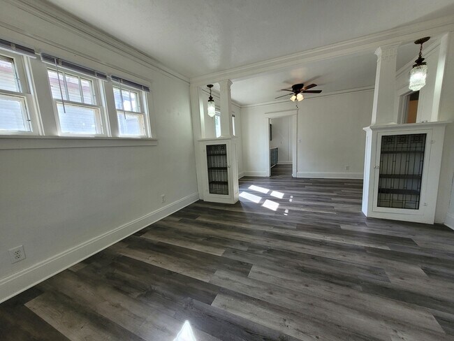 Foto del edificio - 909 N Drew St