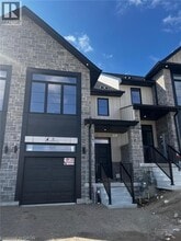 Building Photo - 8 Sandstone St