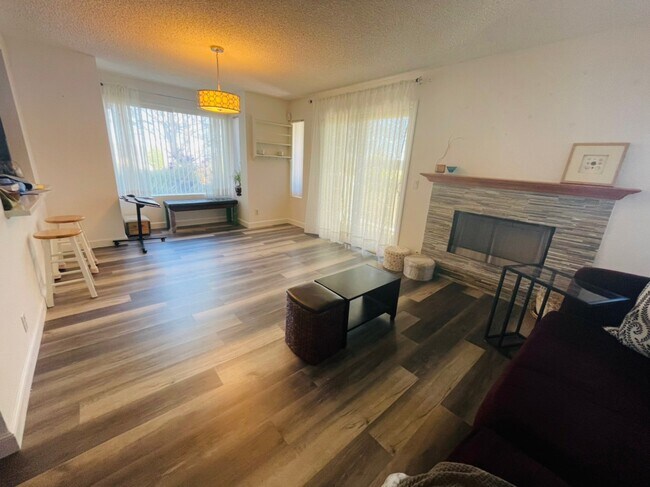 Foto del edificio - 3550 Carter Dr