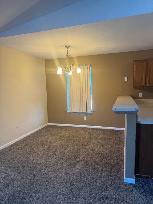 Foto del edificio - 3555 Clover Meadow Dr