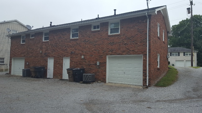 Building Photo - 286 Largo Dr