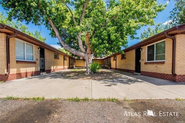 Foto del edificio - 4574 Everett Ct