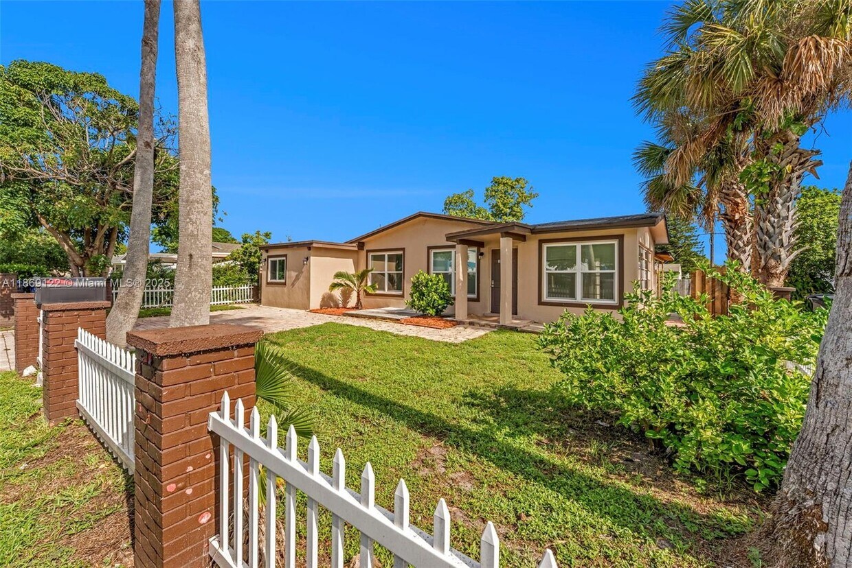 Foto principal - 1131 SW 32nd Ct
