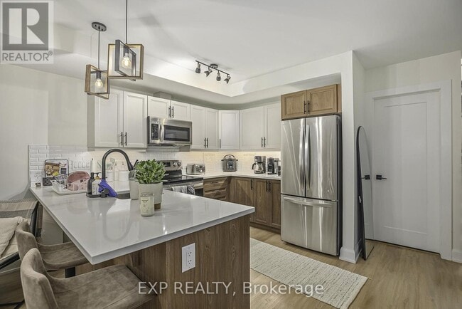 Building Photo - 527 Broadhead Ave