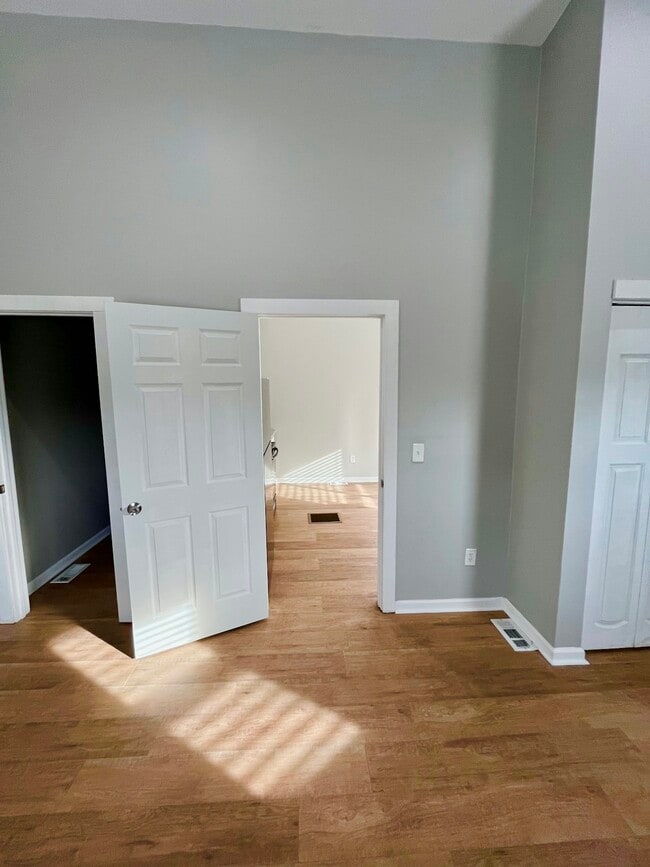 Photo - 1518 Howard St House