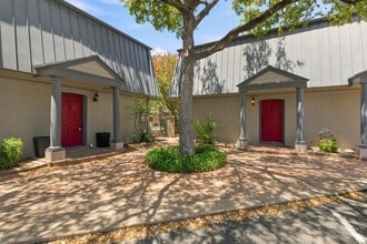 Building Photo - 2500 Steck Ave