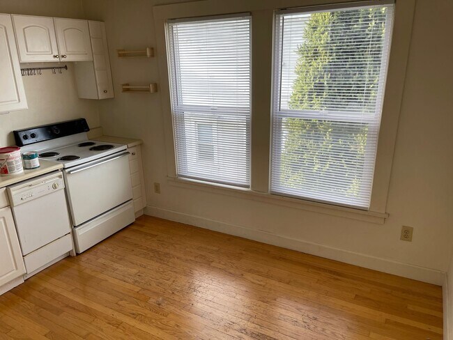 Foto del edificio - Nice Tacoma Duplex 2 Bed 1 Bath For Rent