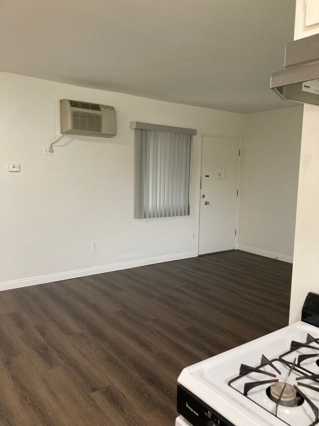 Dining Area looking toward front door - 680 S Marengo Ave