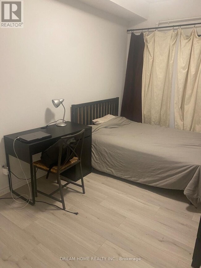 Building Photo - 3 Falaise Rd