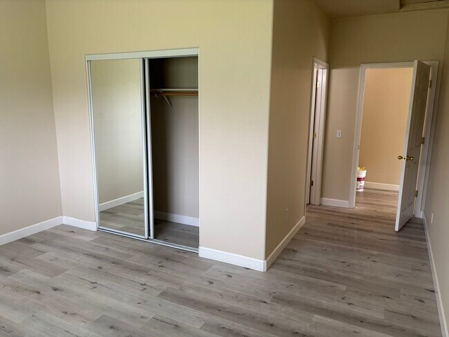 Foto del edificio - 748 Stubbs Rd