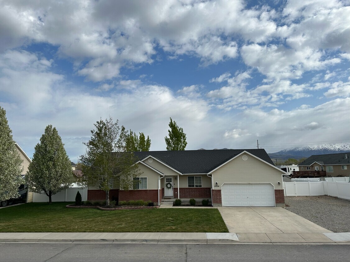 1026 Woods Dr, Lehi, UT 84043 House for Rent in Lehi, UT