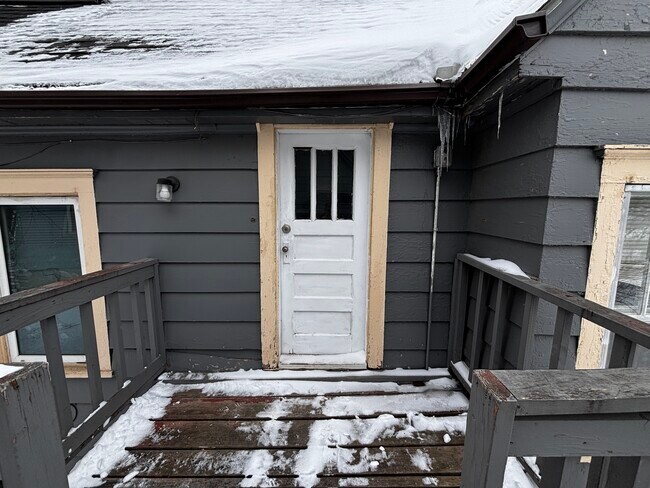 Foto del edificio - 523 S Mill St