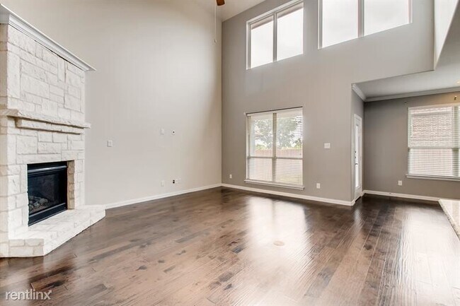 Foto del edificio - 3 br, 2.5 bath House - 11504 Zoe Ln