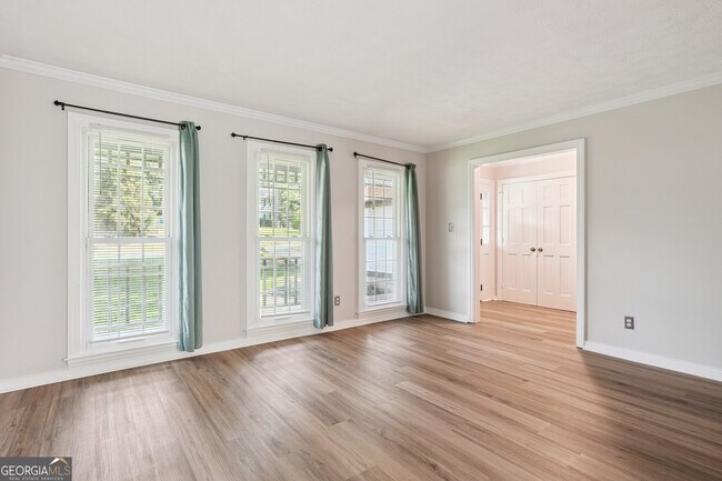 Foto del edificio - 5206 Clearwater Dr SW