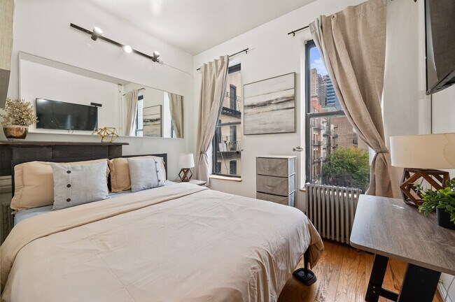 Foto del edificio - 690 9th Ave