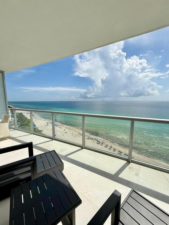 Building Photo - 17121 Collins Ave