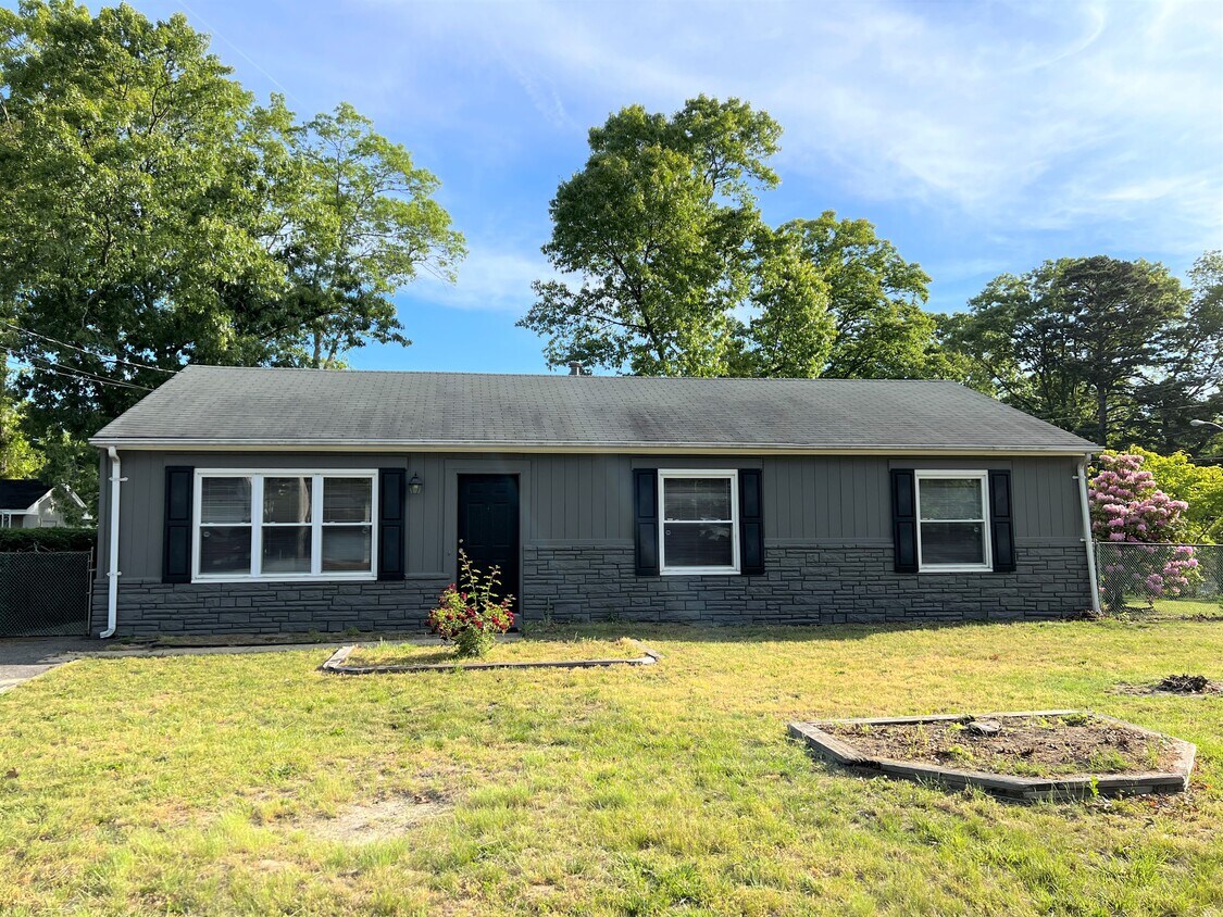 11 Woodland Rd, Berkeley Township, NJ 08721 House Rental in Berkeley