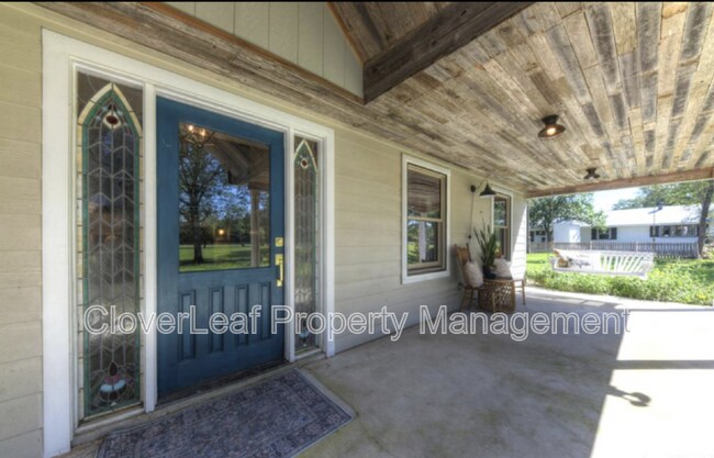 Building Photo - 28035 Delafield Dr