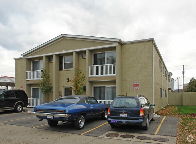 Building Photo - Radcliff Place