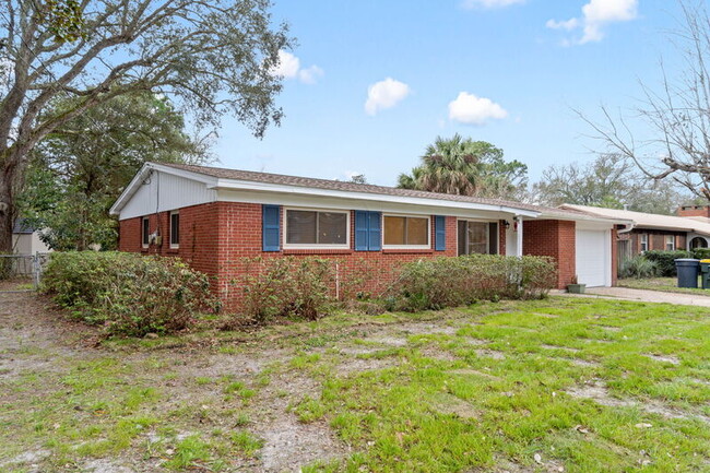 Building Photo - 234 Holmes Boulevard Northwest