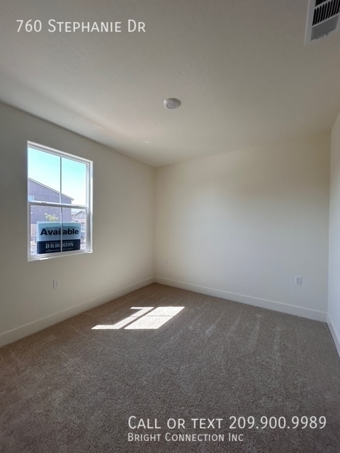 Building Photo - 760 Stephanie Dr