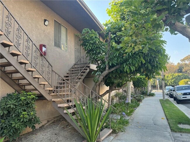 Foto del edificio - 2331 Lillyvale Ave