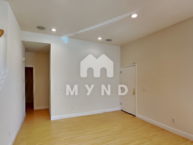 Foto del edificio - 4122 Cortina Ct