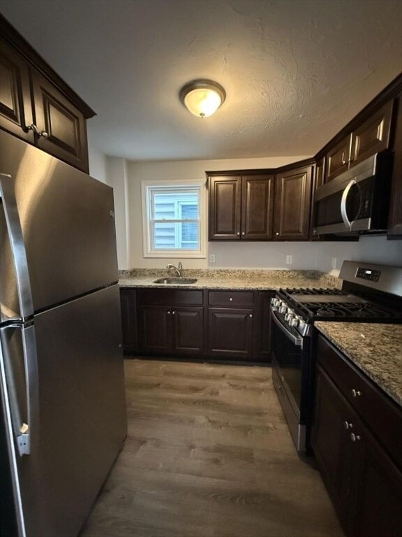 Foto del edificio - 138 Brightman St