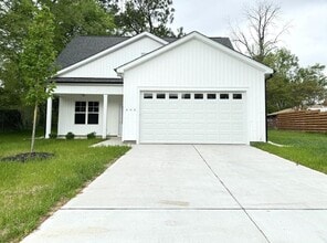 Building Photo - 404 Andrews Rd