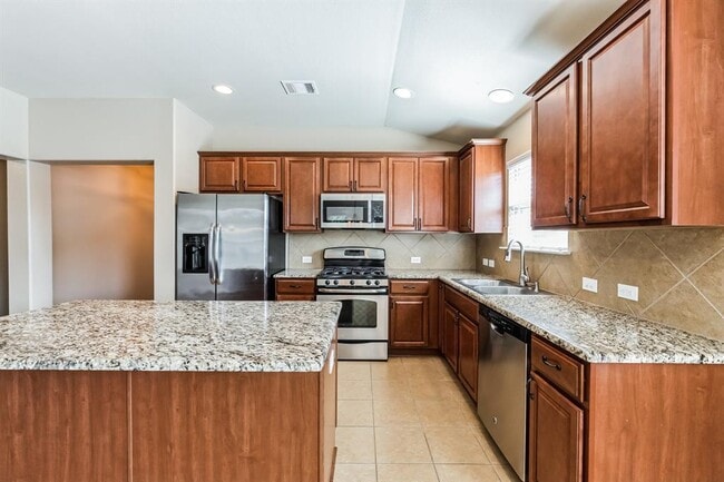 Building Photo - 2519 Nightshade Dr