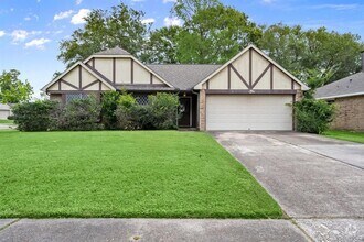 Building Photo - 302 Foxtail Ct