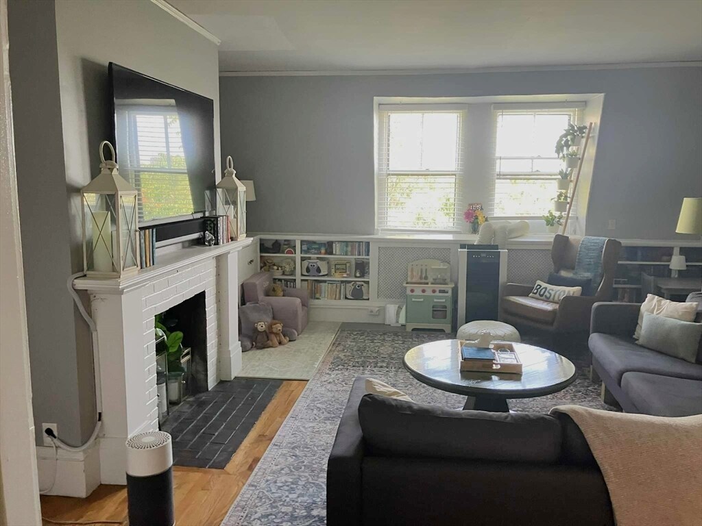 Foto principal - 107 Beacon St