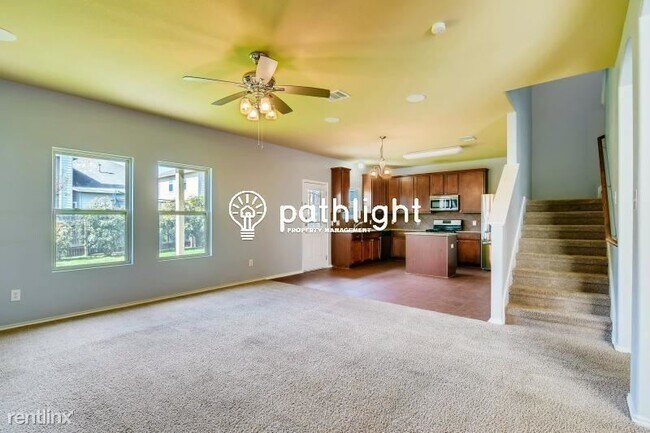 Foto del edificio - 4 br, 3 bath House - 2008 Blewett Dr UNIT