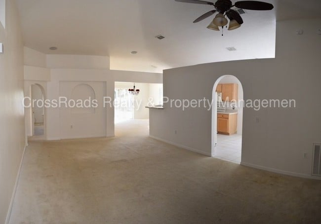 Building Photo - 4628 SE 28th St
