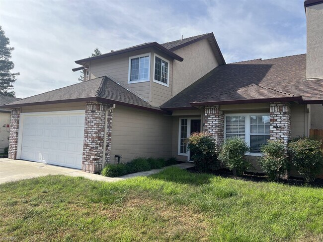 Foto del edificio - 4 br, 2.5 bath House - 15125 South Poppy C...