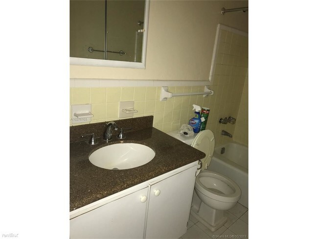 Foto del edificio - 6530 Lake Patricia Dr