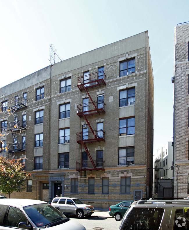 923 Kelly St, Bronx, Ny 10459 Apartments - Bronx, Ny 