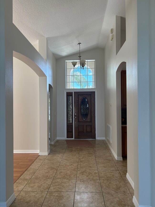 Building Photo - 14956 Braywood Trail