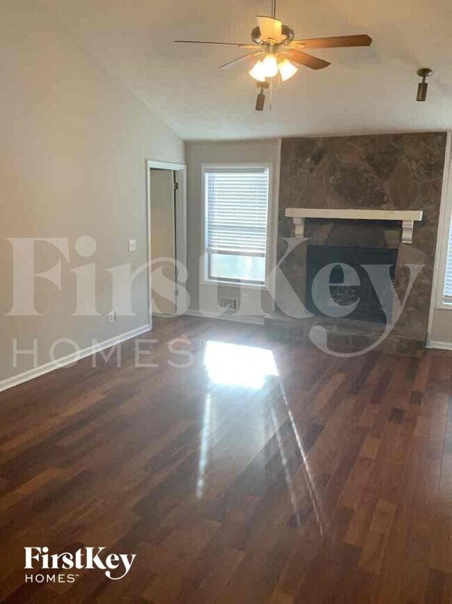 Building Photo - 4315 Cary Dr SW