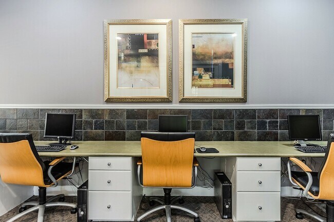 Su espacio de oficina en el lugar - Grand Estates at Kessler Park