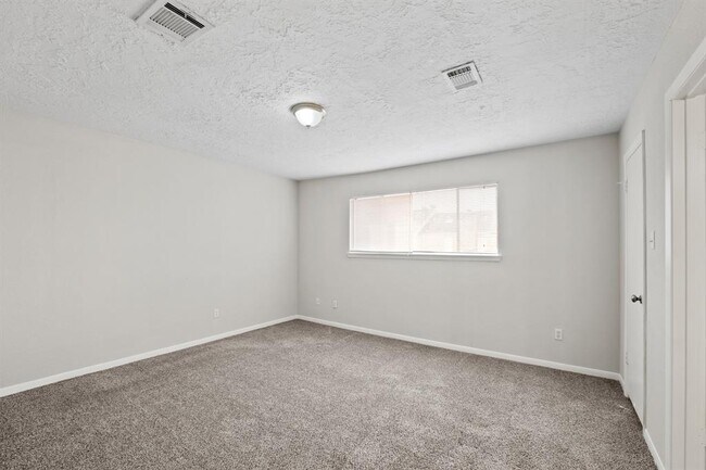 Foto del edificio - 3008 Beecave Dr