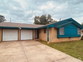 Building Photo - 1229 NW 104th Terrace