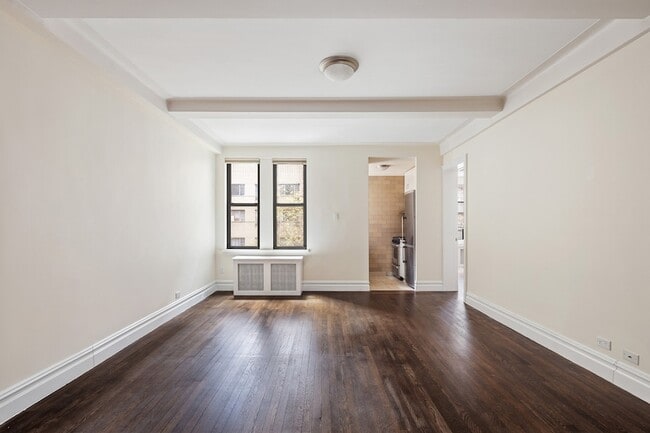 Building Photo - 41 W 72nd St